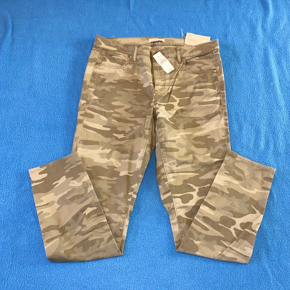 LOFT Women's Camouflage Print Pants in Tan & Olive